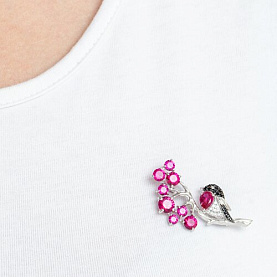 Брошь SOKOLOV - Серебро 925, Синтетический рубин, Фианит (арт. 94040139)