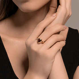 Кольцо SOKOLOV - Золото 585, Гранат, Бриллиант (арт. 71-00317)